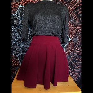 𝙁𝙡𝙖𝙧𝙚𝙙 𝙨𝙠𝙖𝙩𝙚𝙧 𝙨𝙠𝙞𝙧𝙩